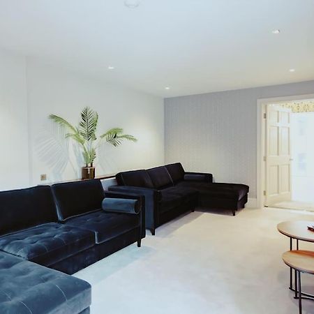 3-Story Townhouse - Sleeps 8 Apartment Leeds  Exterior photo