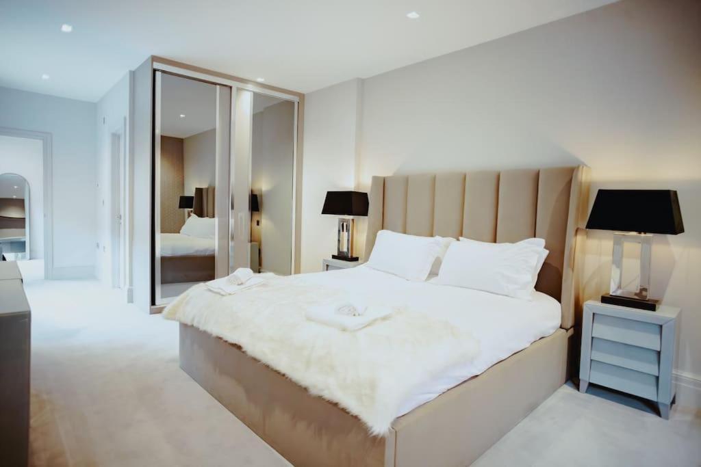 3-Story Townhouse - Sleeps 8 Apartment Leeds  Exterior photo