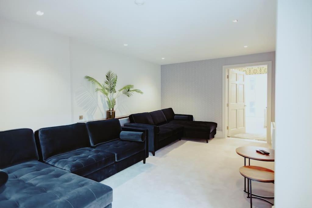 3-Story Townhouse - Sleeps 8 Apartment Leeds  Exterior photo